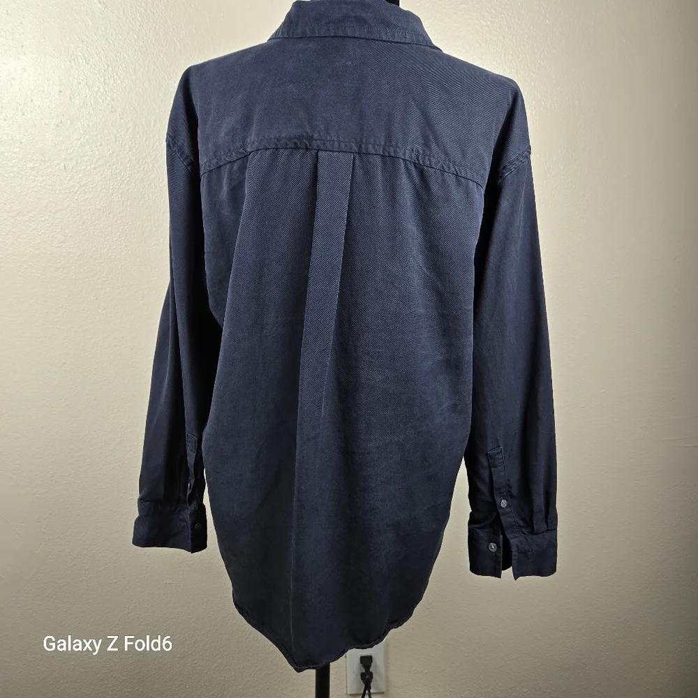 Banana Republic Navy Blue‎ Lyocell Button Down Shirt Long Sleeve Women’s L